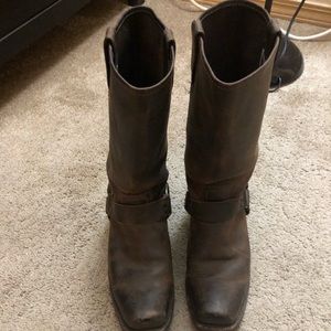 Frye harness 12R boots